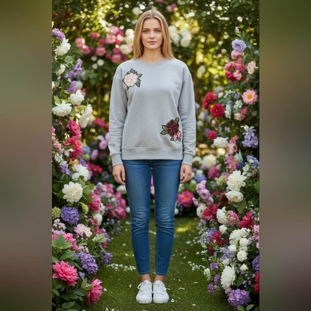 Ultra Flirt Juniors medium women's Floral Sweatshirt NWT Embroidered Sequin